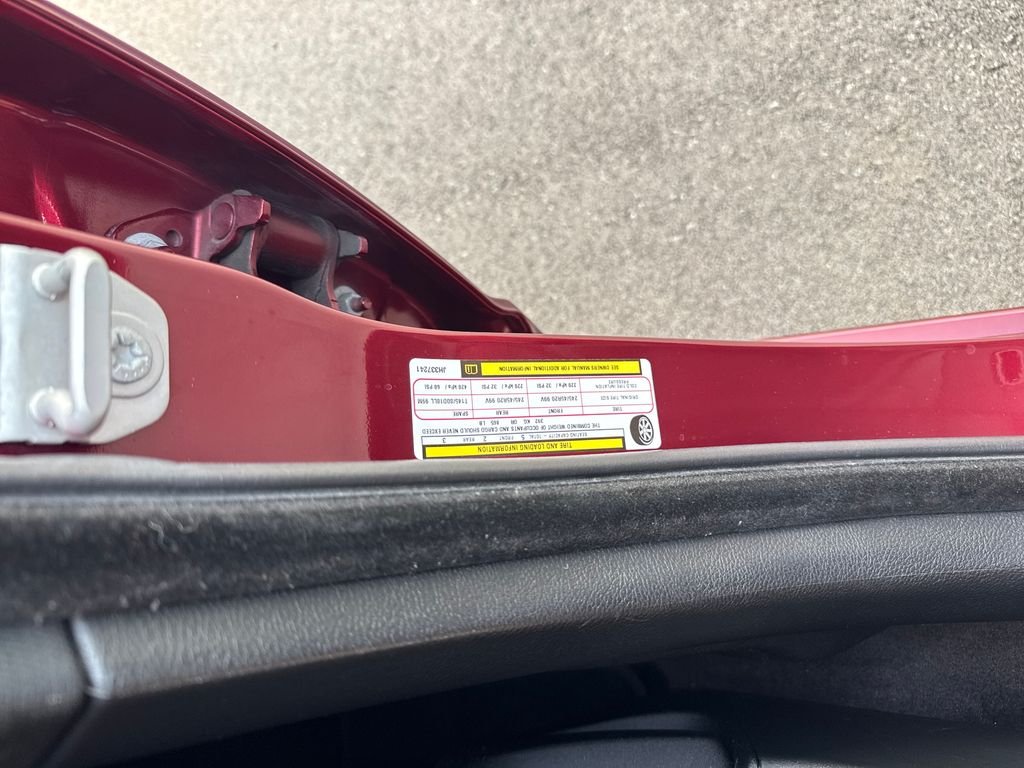 Used 2018 Red Dodge SXT image 21