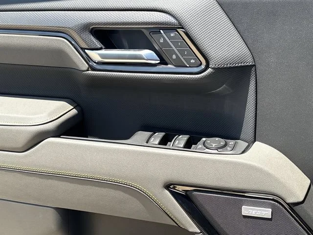 2026 Chevrolet Silverado 1500 ZR2 - Photo 23