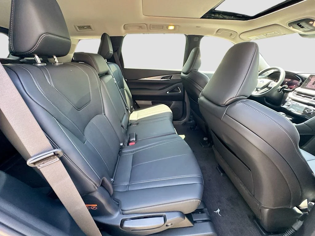 New 2027 HARBOR GRAY INFINITI Luxe FWD image 30