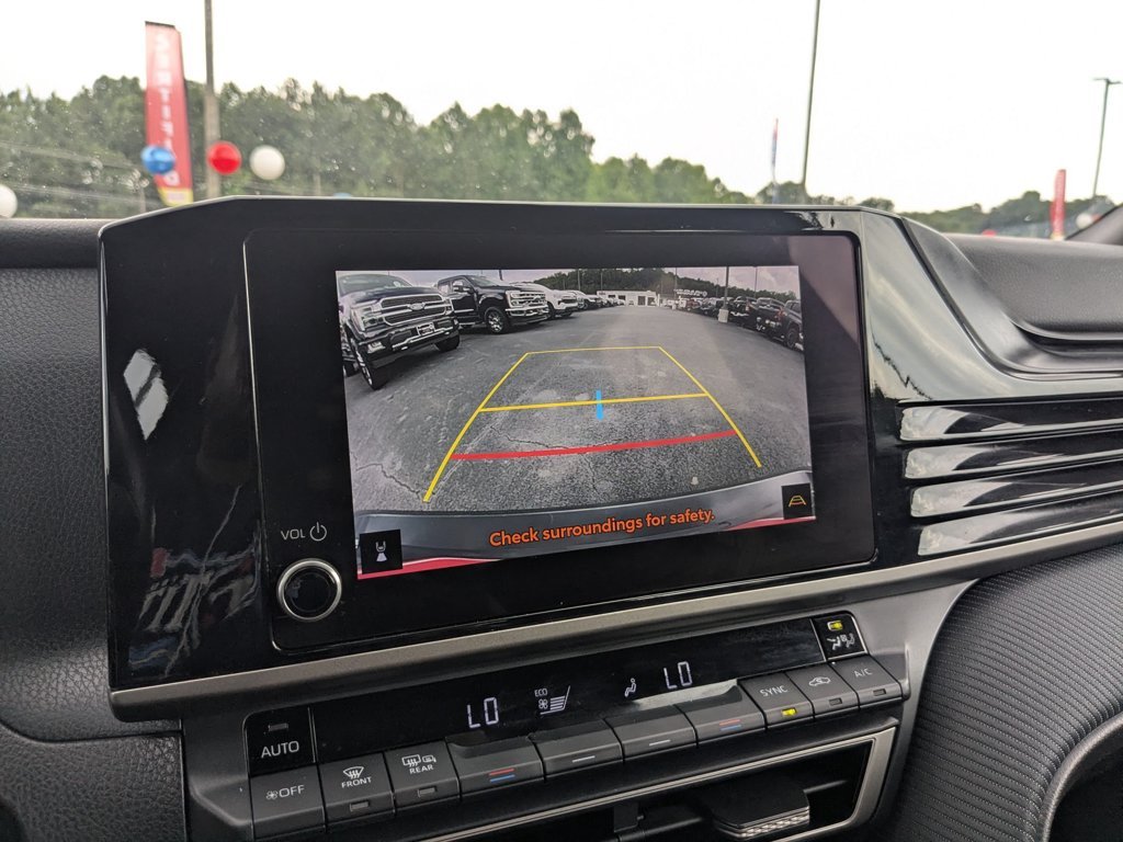 Used 2025  Toyota SE image 17