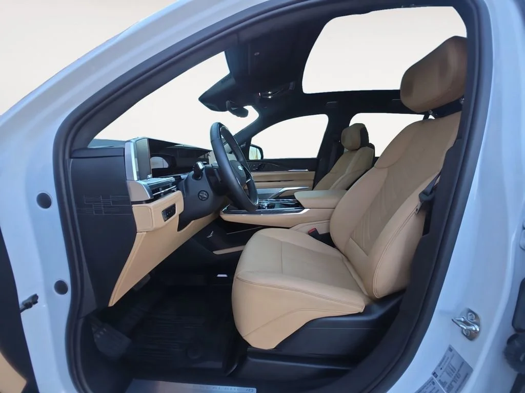 Used 2025 Summit White Cadillac Sport 2 image 9