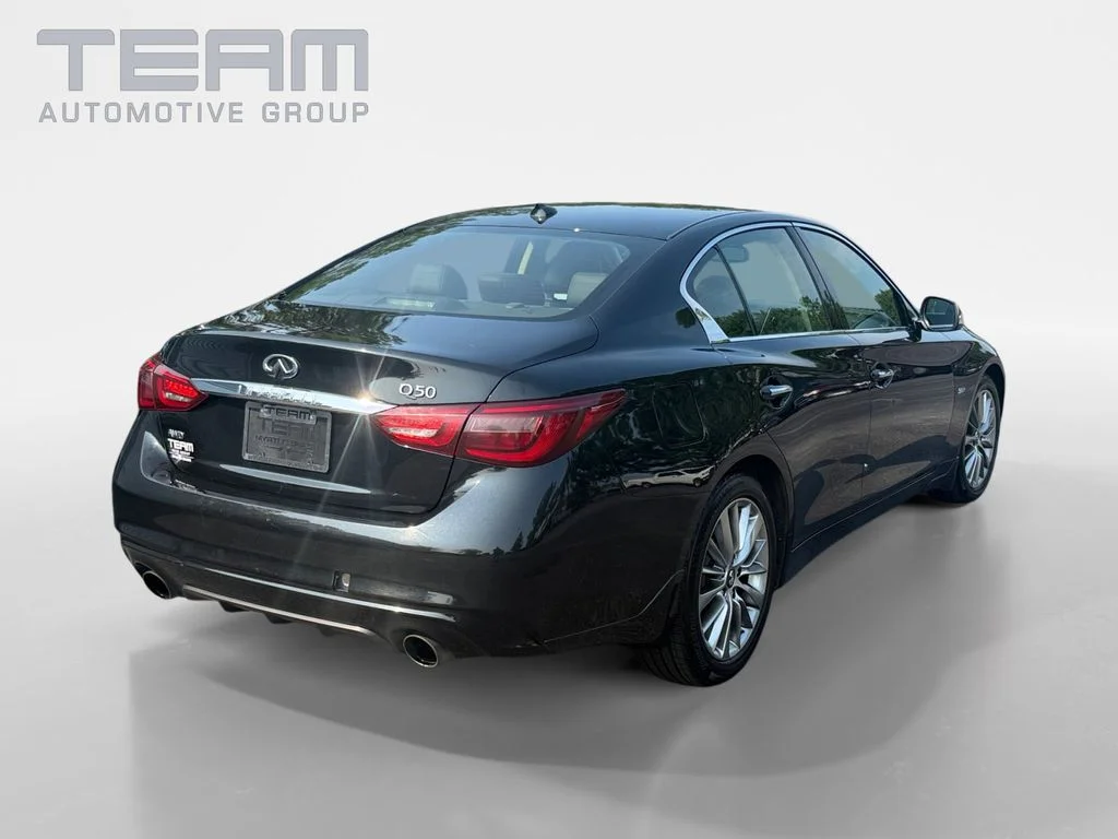 Used 2018 Black INFINITI 3.0t LUXE image 7