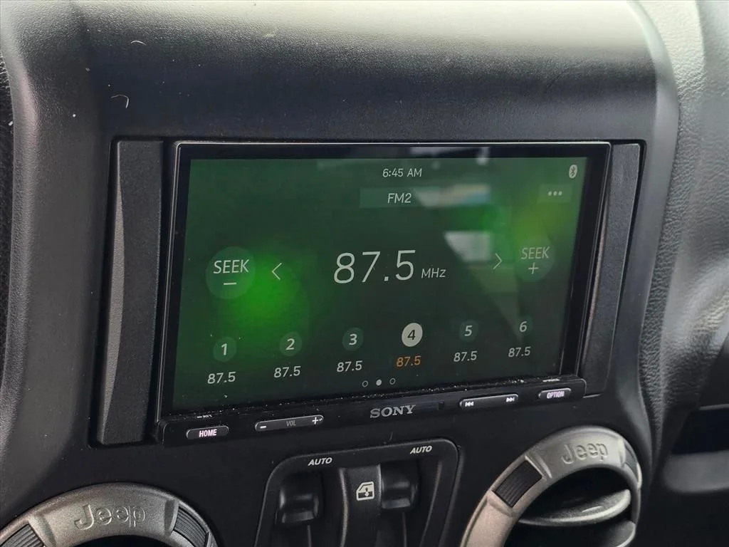Used 2014 White Jeep Sport image 4