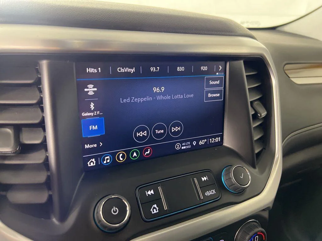 Used 2023 Summit White GMC SLE image 17
