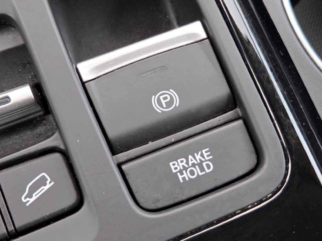 2024 Honda Pilot LX - Photo 11