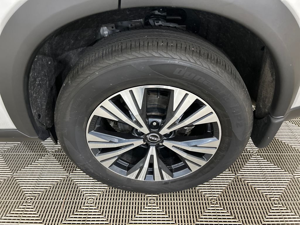 Used 2023 Silver Nissan SV image 10