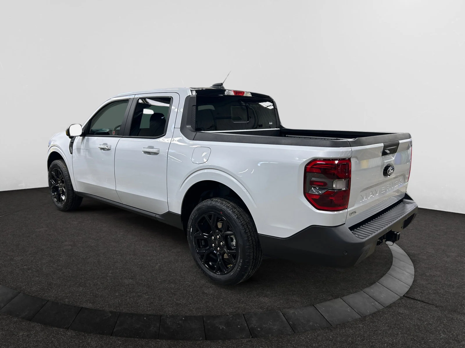 New 2026 Space White Metallic Ford Lariat image 3