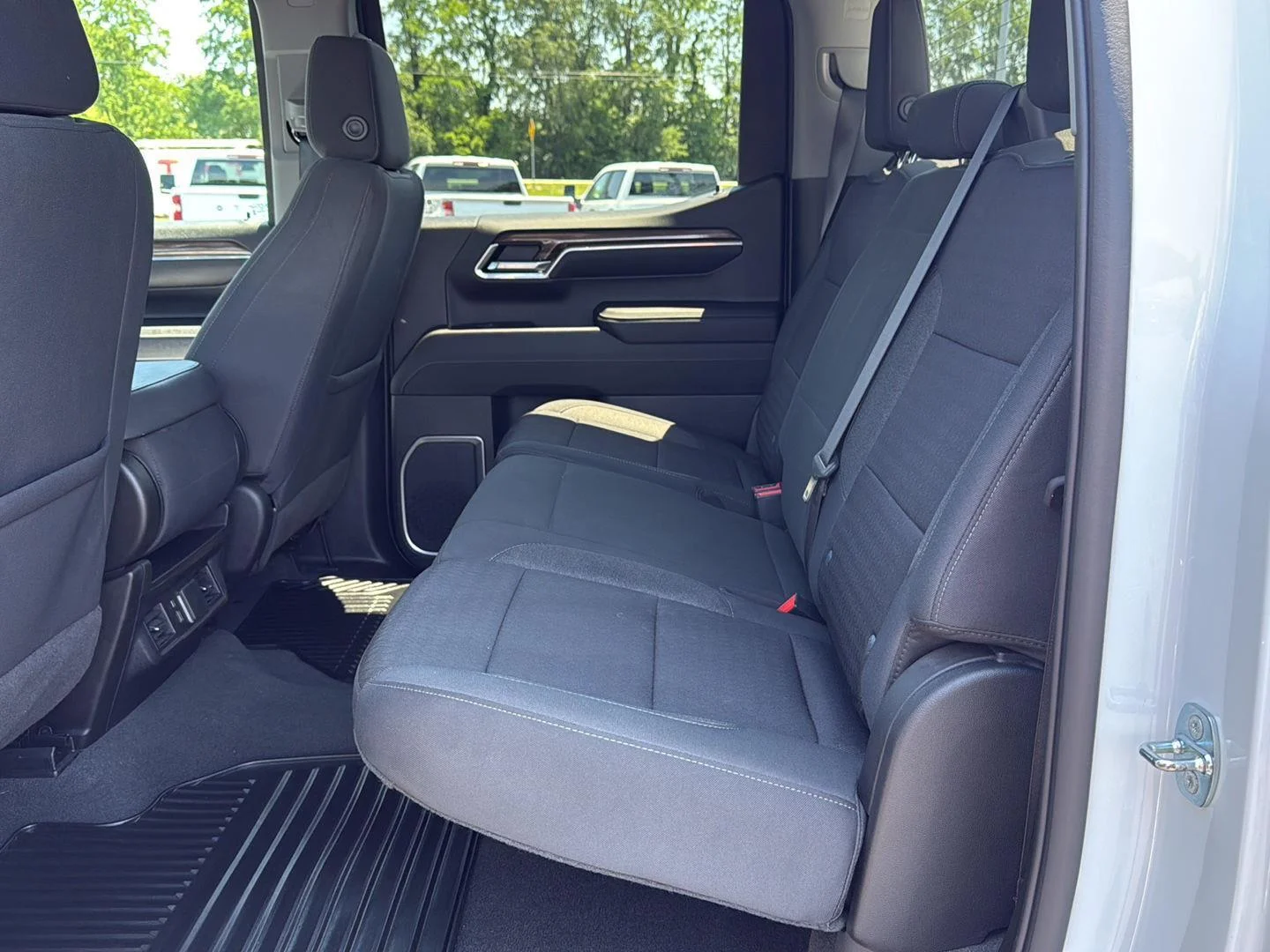 Used 2023 Summit White Chevrolet LT image 12