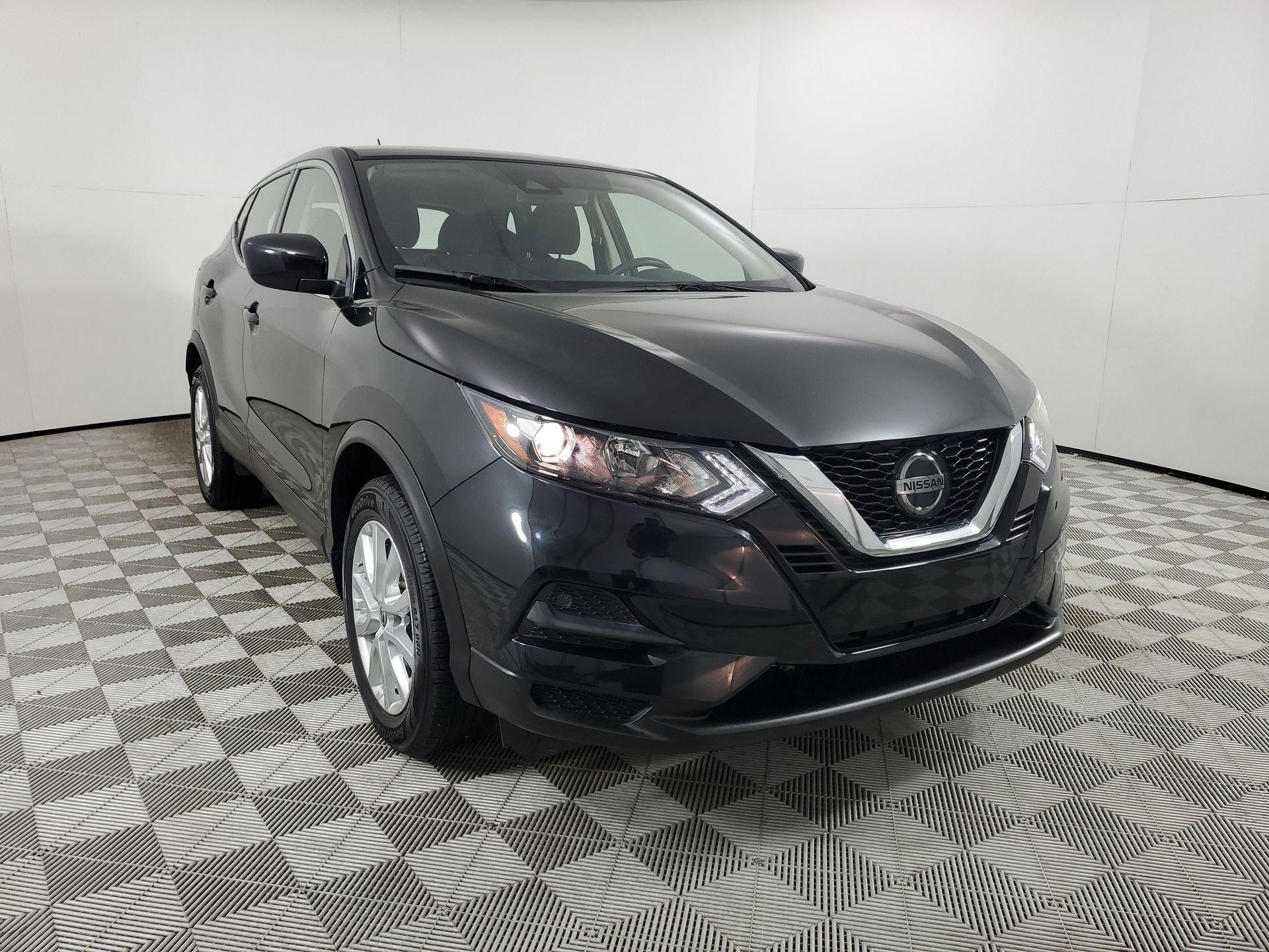 Used 2020 Nissan Rogue Sport S with VIN JN1BJ1CV5LW278030 for sale in Stuart, FL