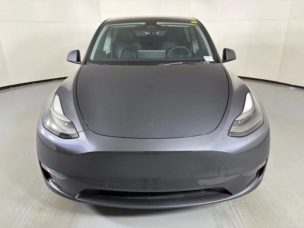 Used 2022 Gray Tesla Performance image 3