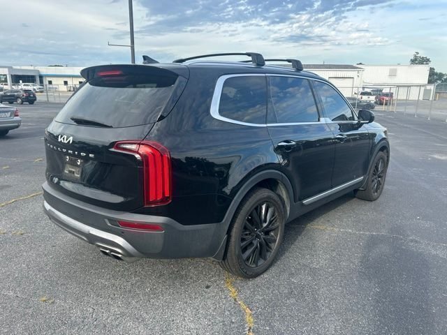 Used 2022 Black Kia SX image 4