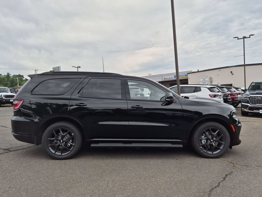 New 2026 DB Black Clearcoat Dodge GT Plus HEMI V8 image 2