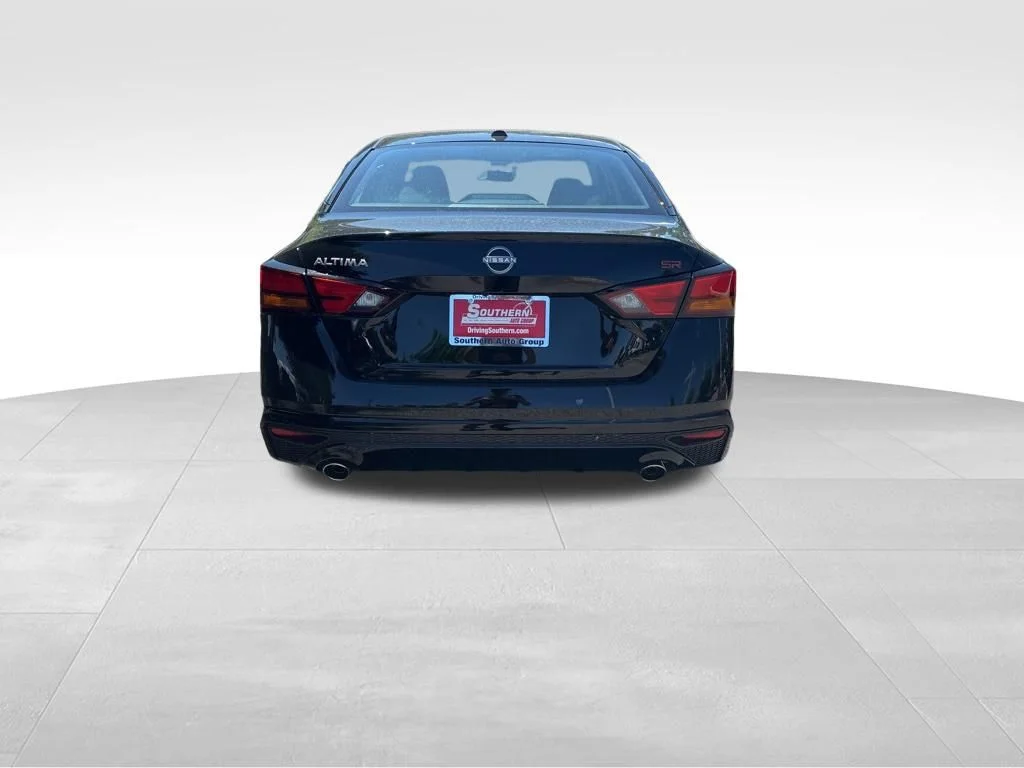 New 2026 Super Black Nissan SR image 3