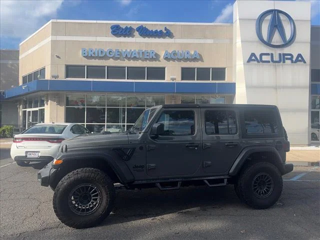 Used 2020 Sting-Gray Clear Coat (pdn) Jeep Sport S image 1