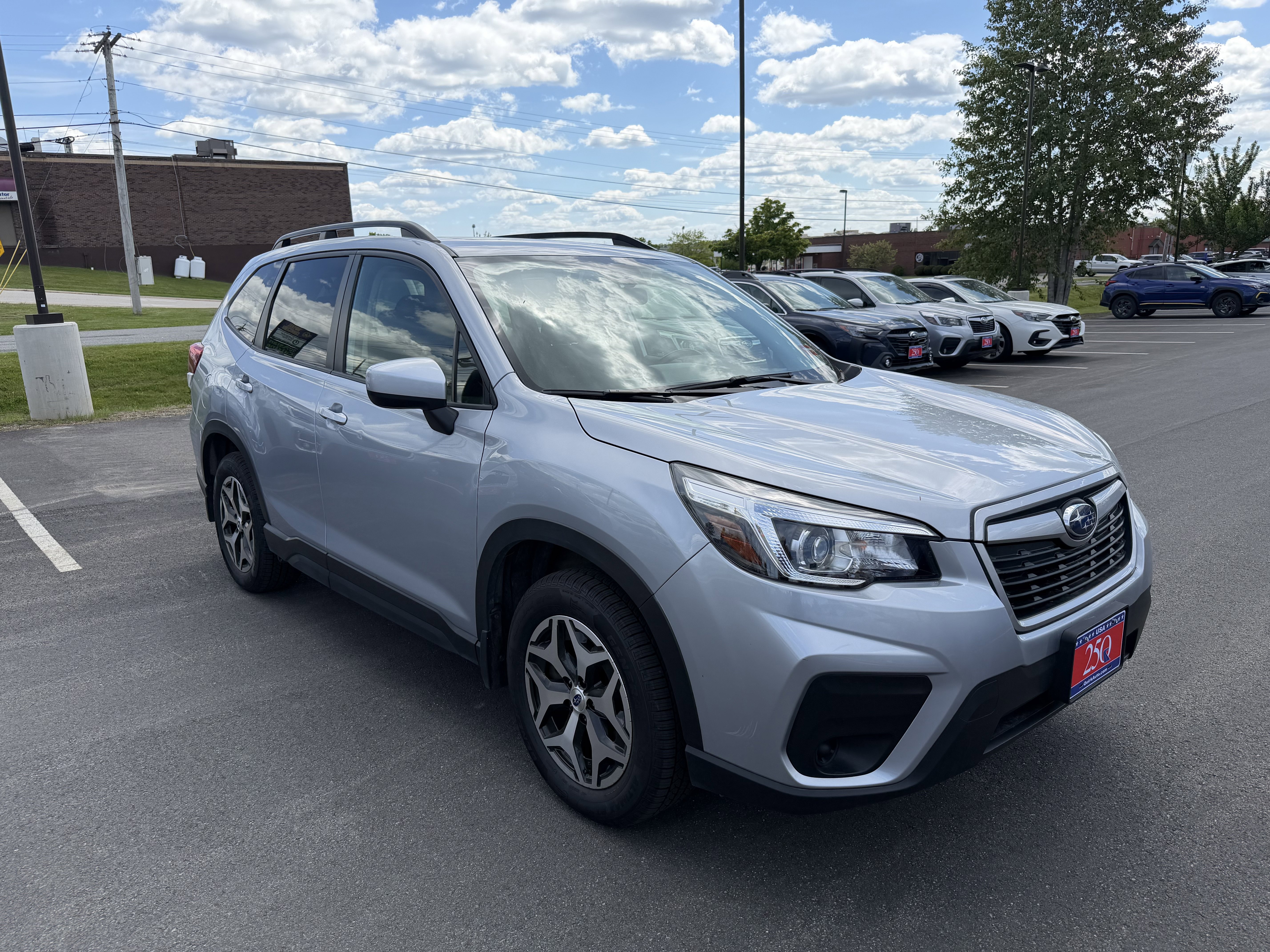 Used 2020 Ice Silver Metallic Subaru Premium image 7