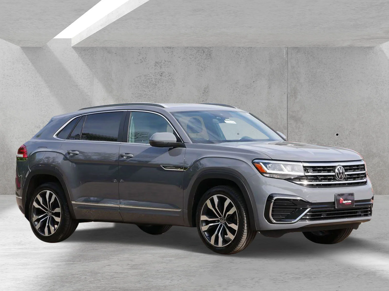 2020 Volkswagen Atlas Cross Sport 3.6L V6 SEL R-Line 4MOTION's photo