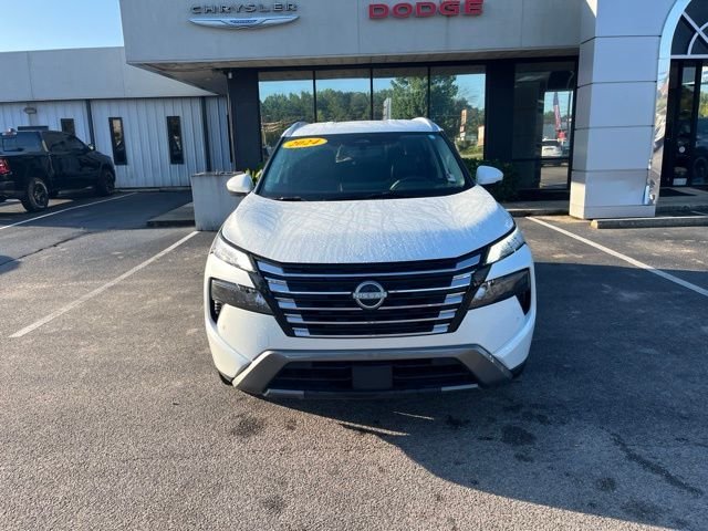 Used 2024 White Nissan SL image 32