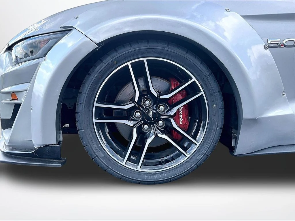 Used 2017 Silver Ford GT image 9
