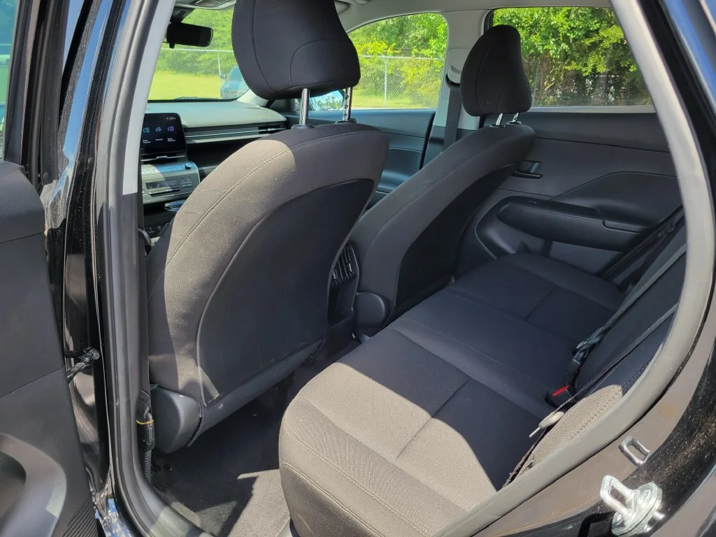 Used 2025 Black Hyundai SEL image 14