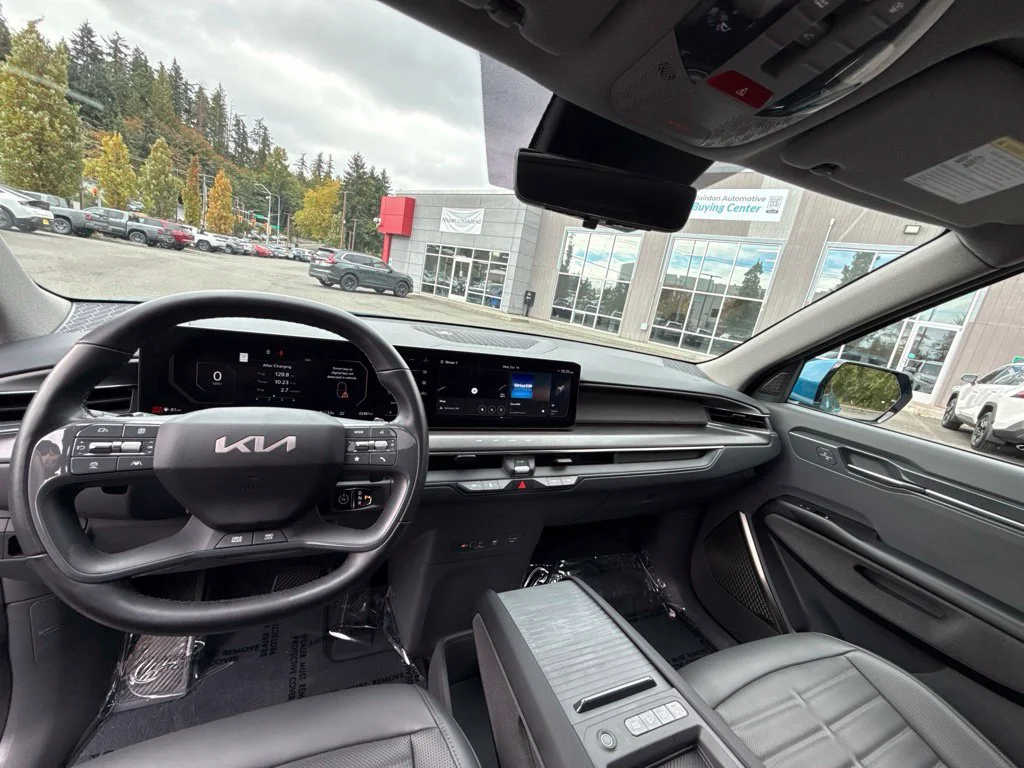 Used 2024 Ocean Blue Kia Land image 10