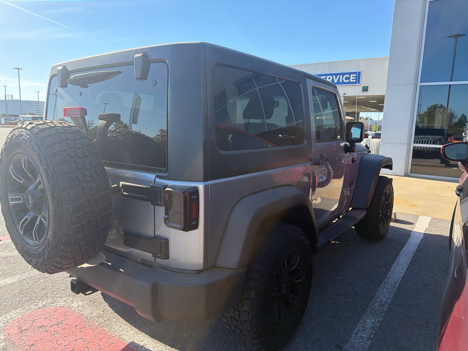 Used 2017 Billet Silver Metallic Clearcoat Jeep Sport image 3