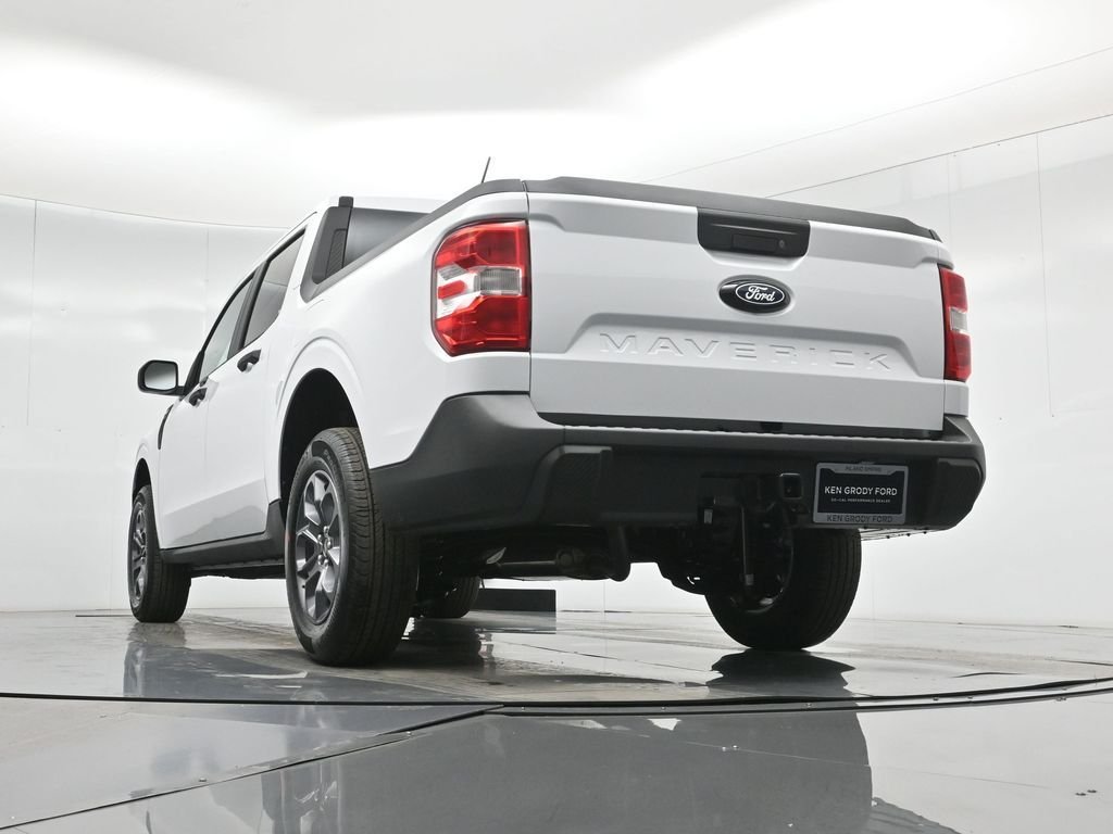 New 2026 Oxford White Ford XLT image 48