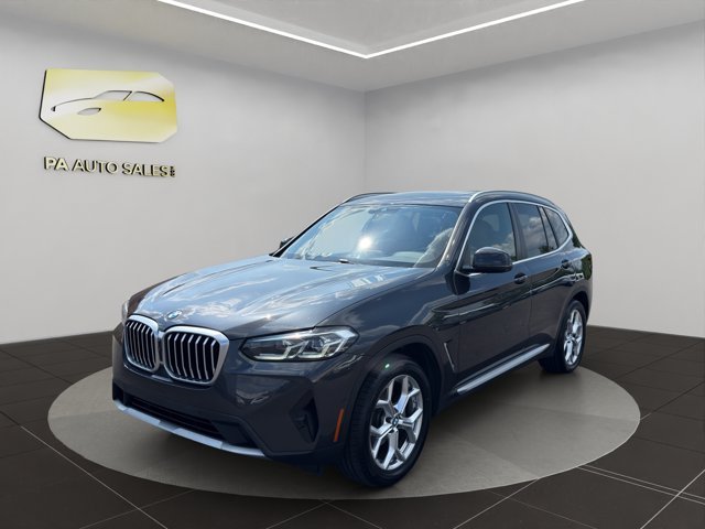 Used 2023 Dark Graphite Metallic BMW xDrive30i image 3