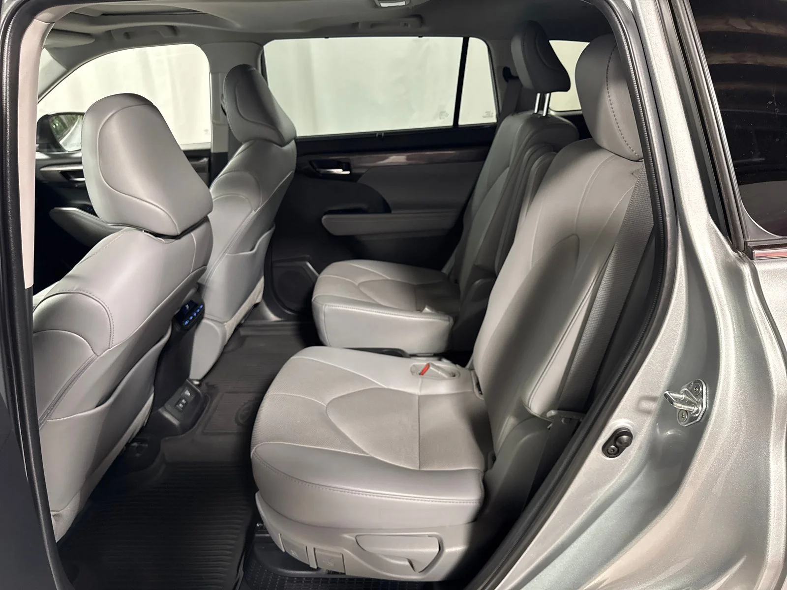 Used 2021 Celestial Silver Metallic Toyota Limited image 5