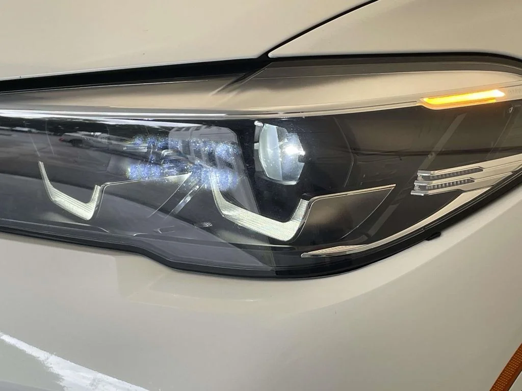 Used 2020 White BMW xDrive40i image 10