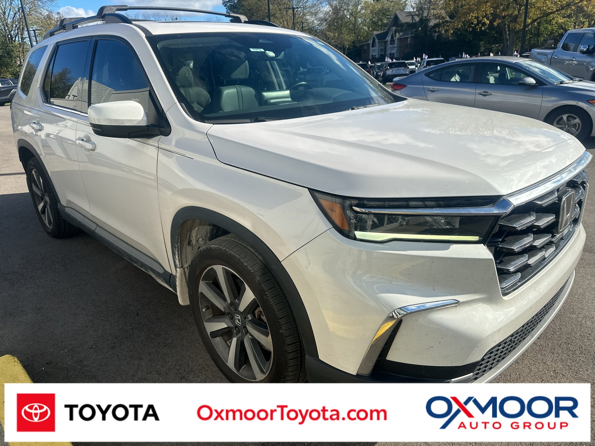 Used 2024 White Honda Touring image 1