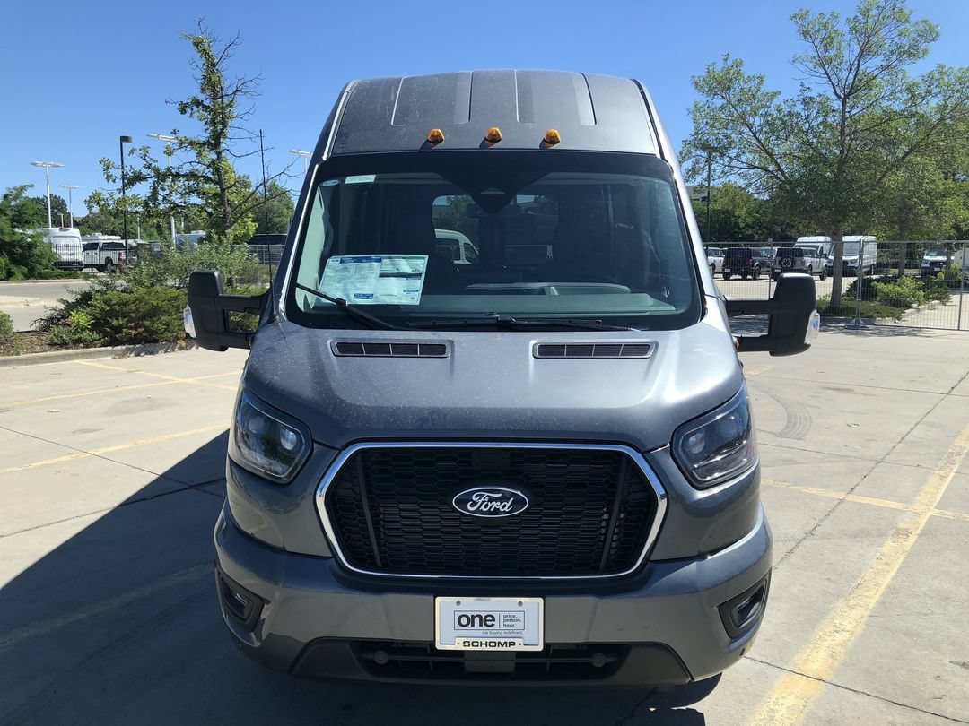 New 2026 Carbonized Gray Metallic Ford  image 4