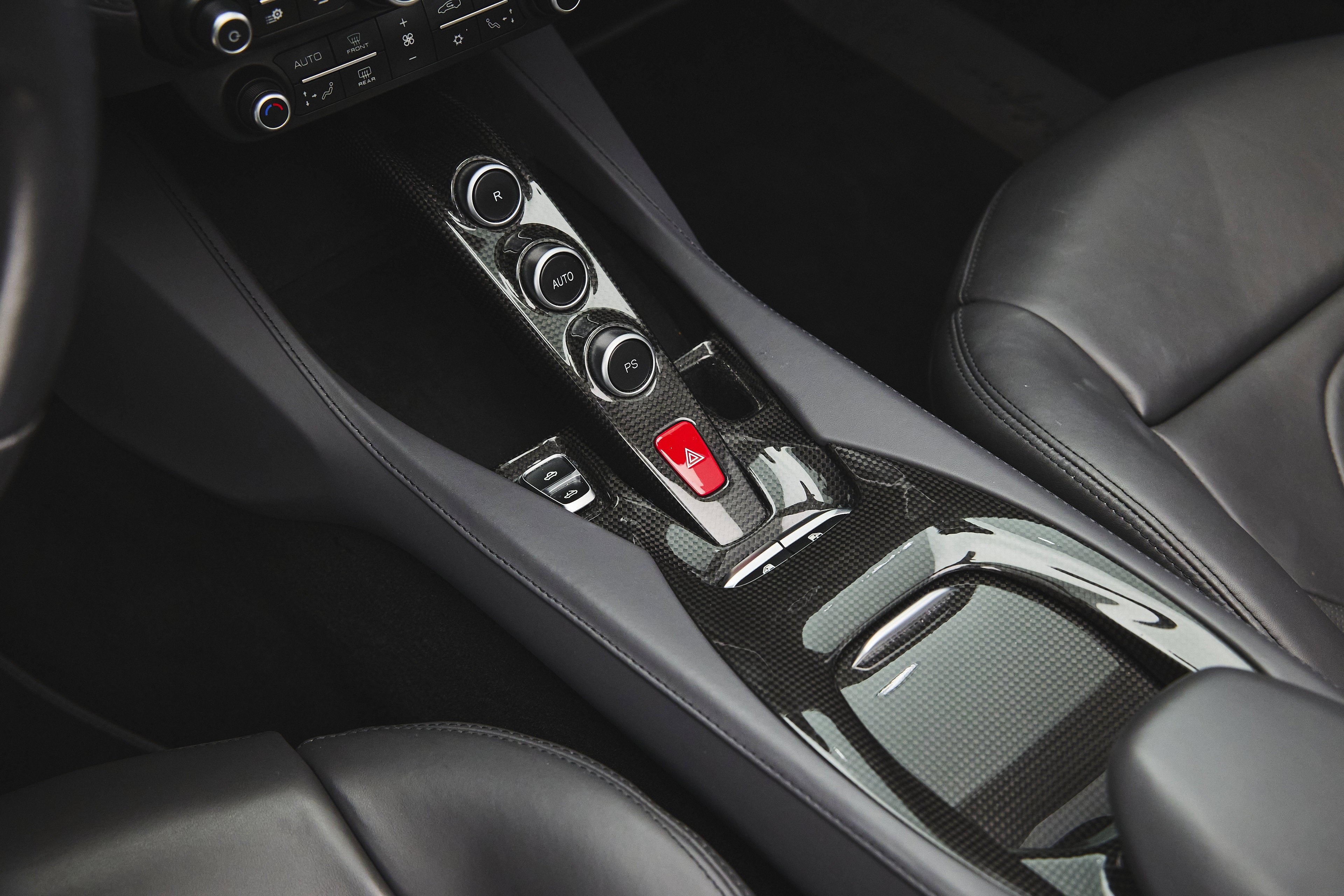Used 2019 Grigio Silverstone Metallic Ferrari  image 24