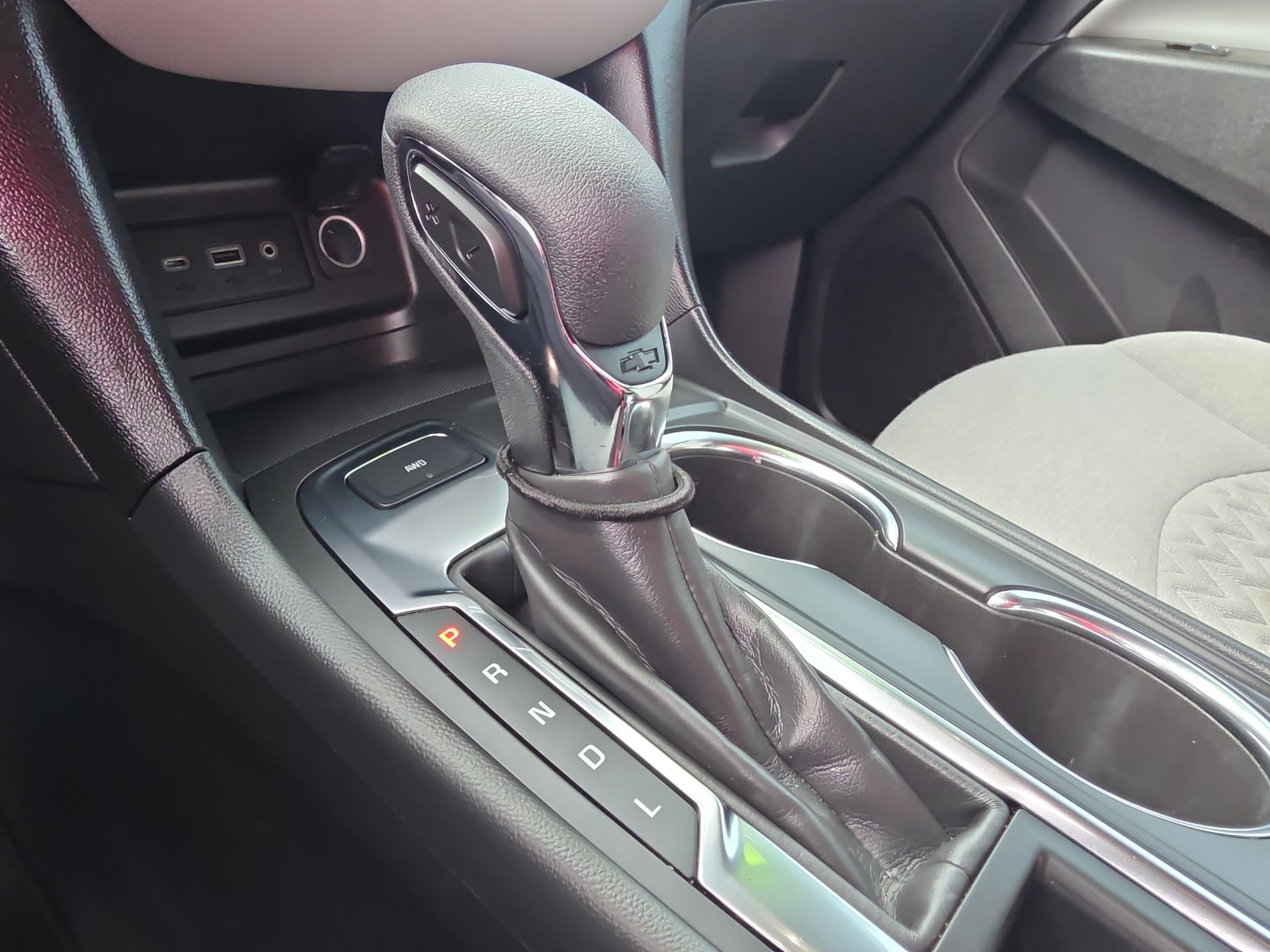 Used 2024 Sterling Gray Metallic Chevrolet LT image 28