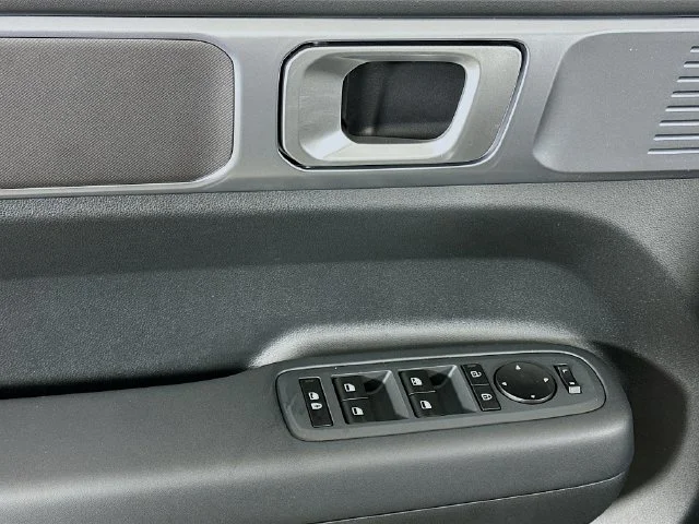 New 2026 Hyundai SANTA FE HYBRID SE
