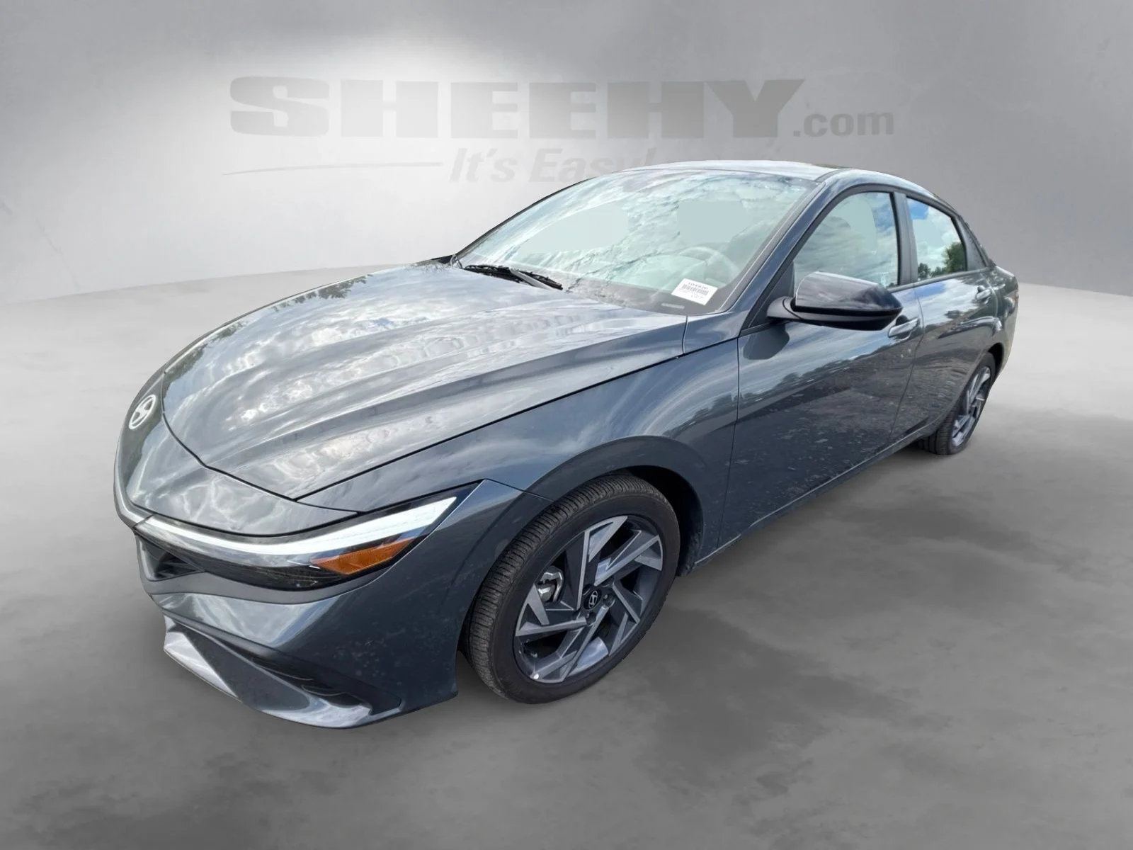 Used 2025 Gray Hyundai SEL Sport image 18