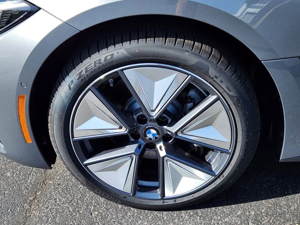 Used 2026 Gray Metallic BMW xDrive40 image 7