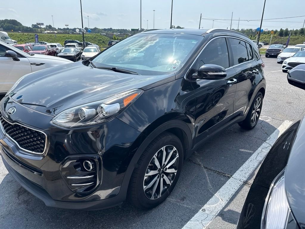 Used 2018 Red Kia EX image 2