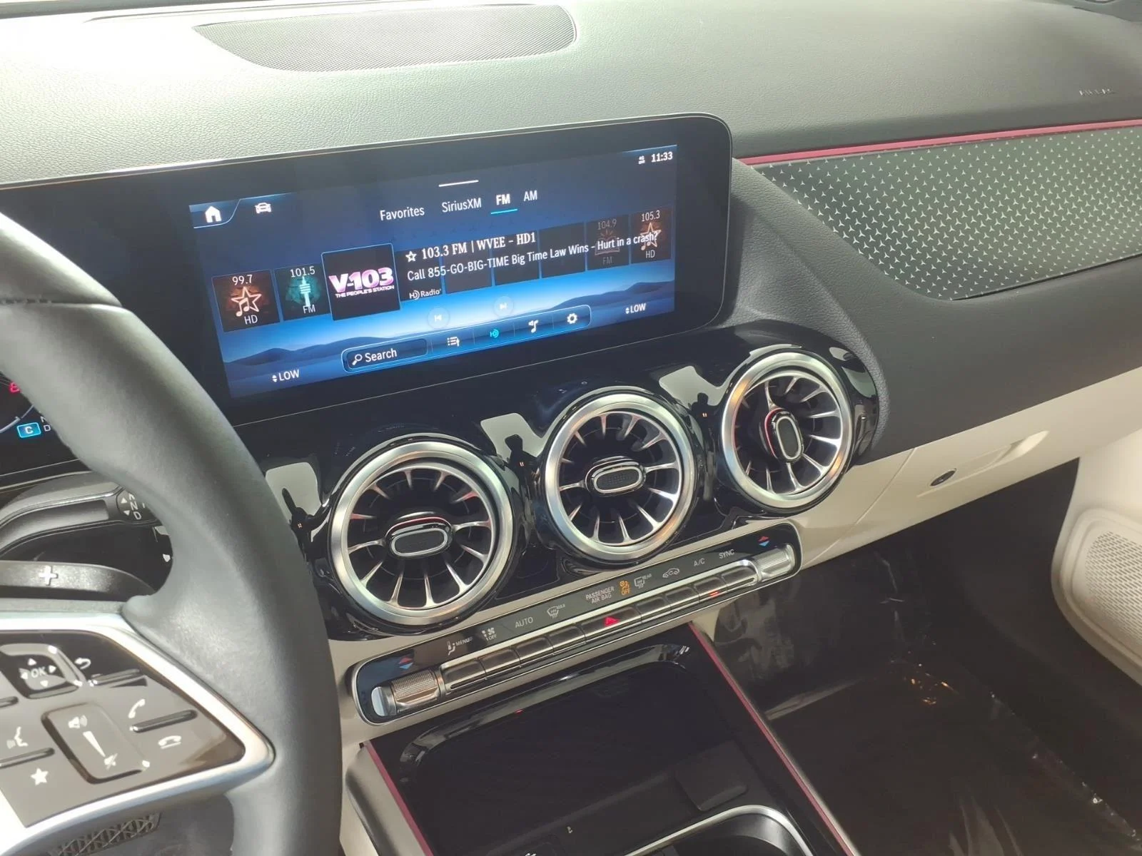 Used 2025 Polar White Mercedes-Benz GLA 250 image 4