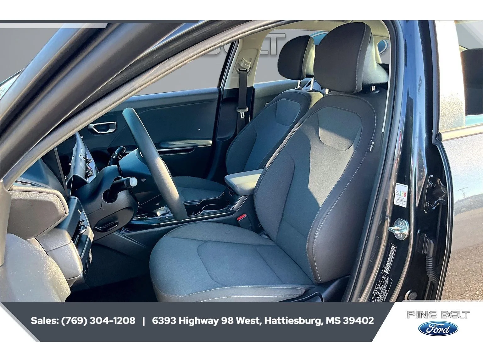 Used 2025 Interstellar Gray Kia LX image 18
