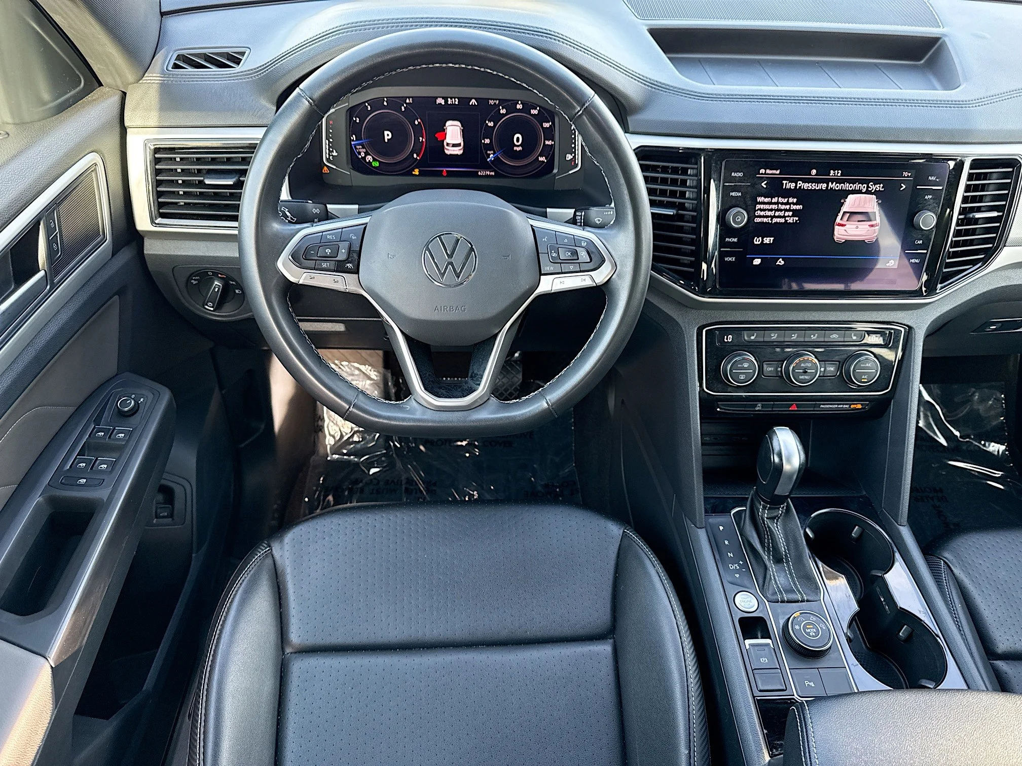 Used 2022 Pure White Volkswagen 2.0T SEL image 17
