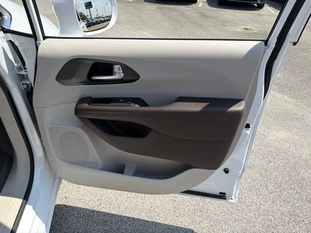 Used 2020 White Chrysler Touring L Plus image 11