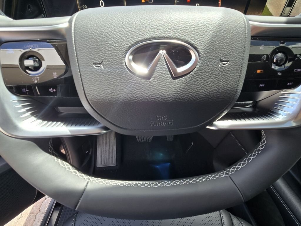 New 2026 BLACK OBSIDIAN INFINITI Luxe 2WD image 25