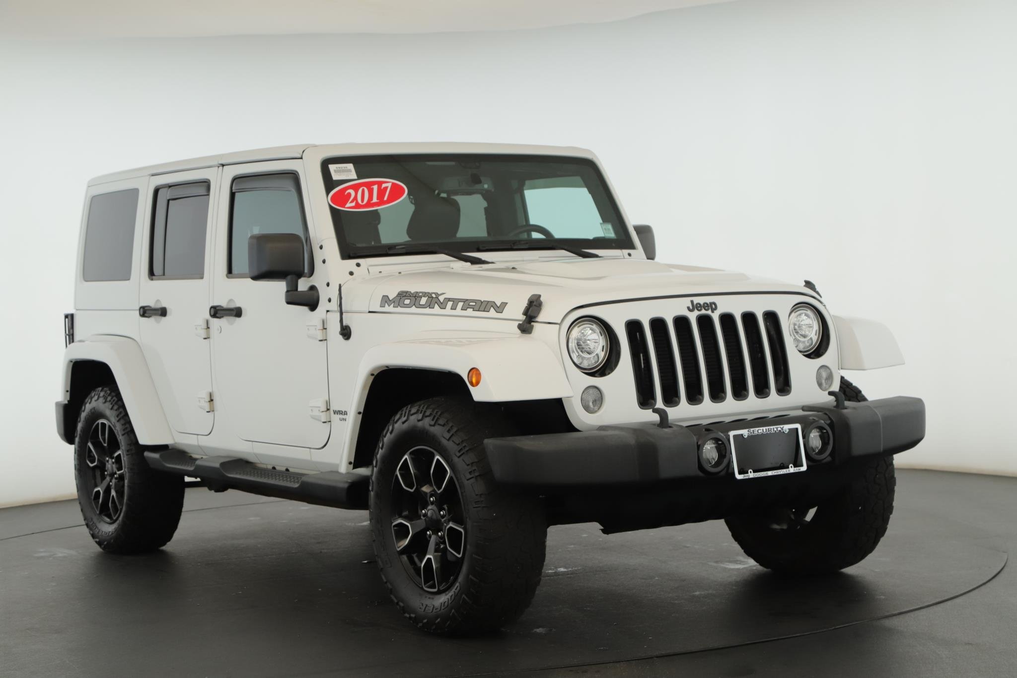 Used 2017 Bright White Clearcoat Jeep Smoky Mountain 4x4 image 1
