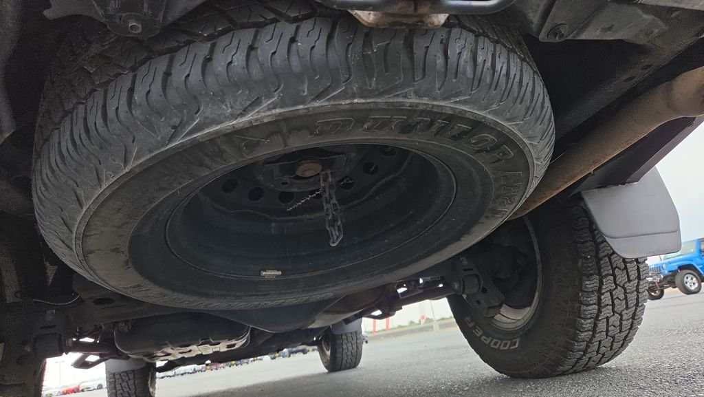 Used 2019 Black Toyota SR5 Premium image 21
