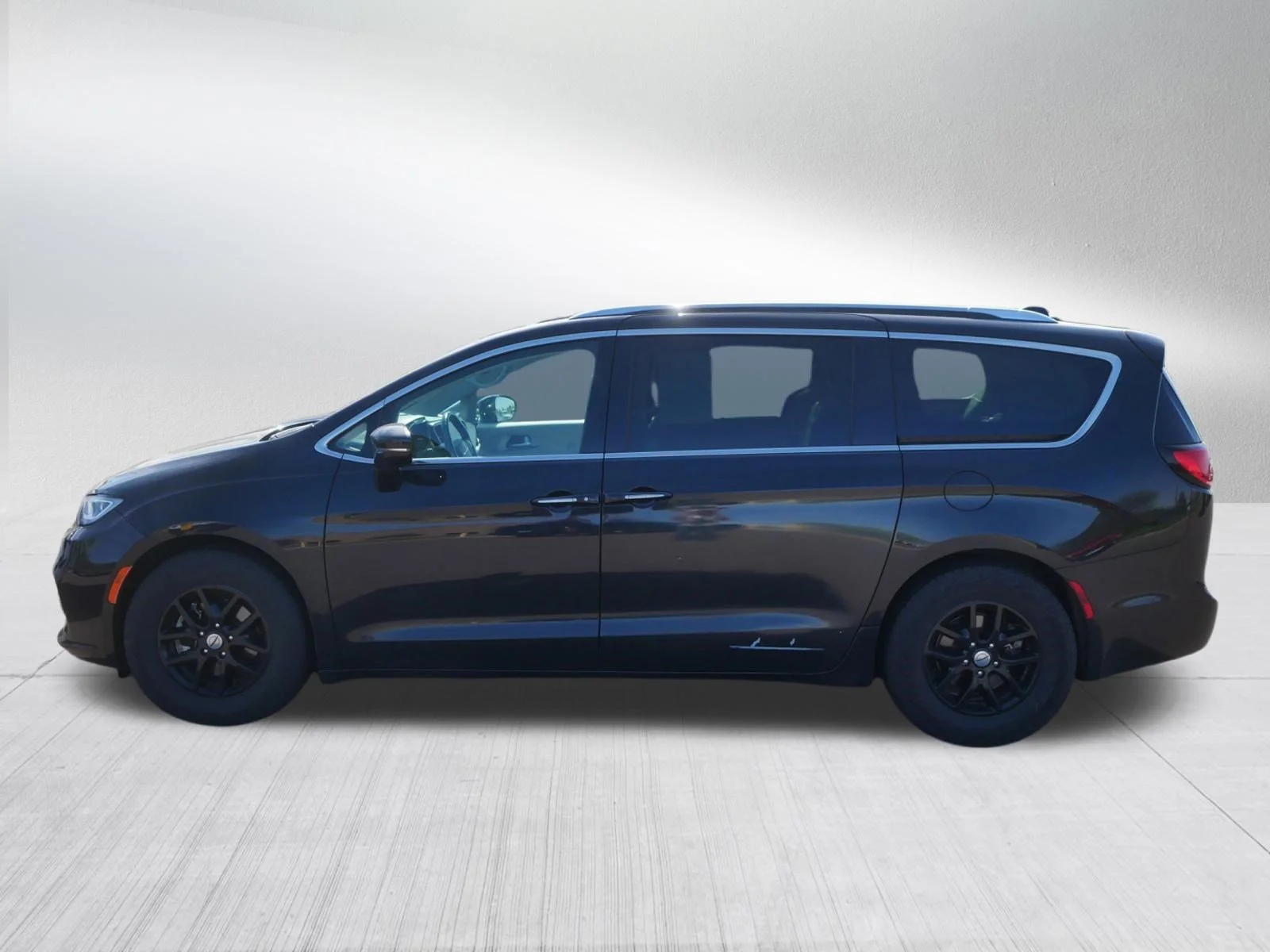 Certified 2021 Chrysler Pacifica Touring L with VIN 2C4RC1BG5MR604430 for sale in Cambridge, Minnesota
