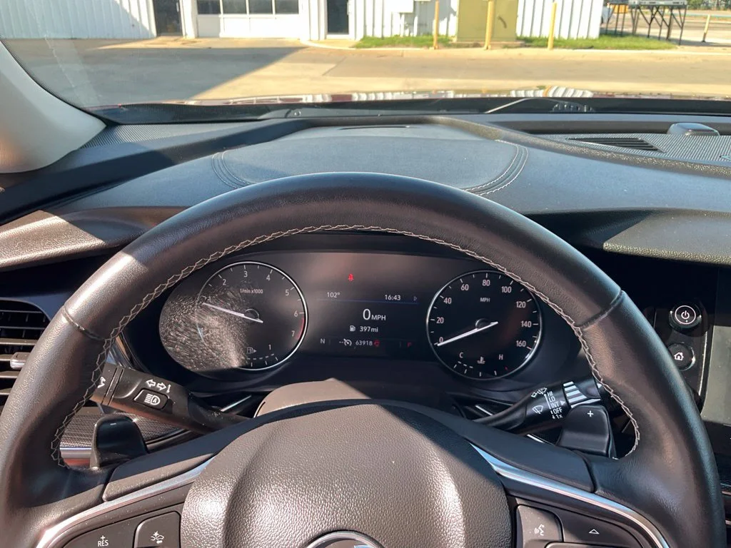 Used 2022 Red Buick Preferred image 13