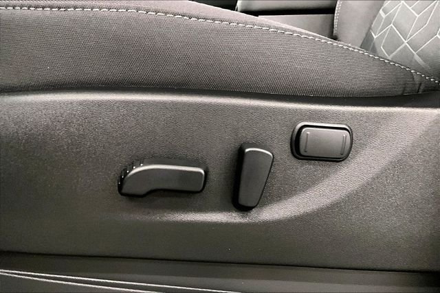 New 2026 Boulder Gray Pearl Nissan SV image 32