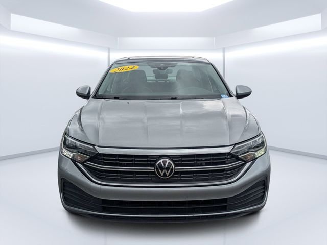 Used 2024 Silver Volkswagen 1.5T SE image 8