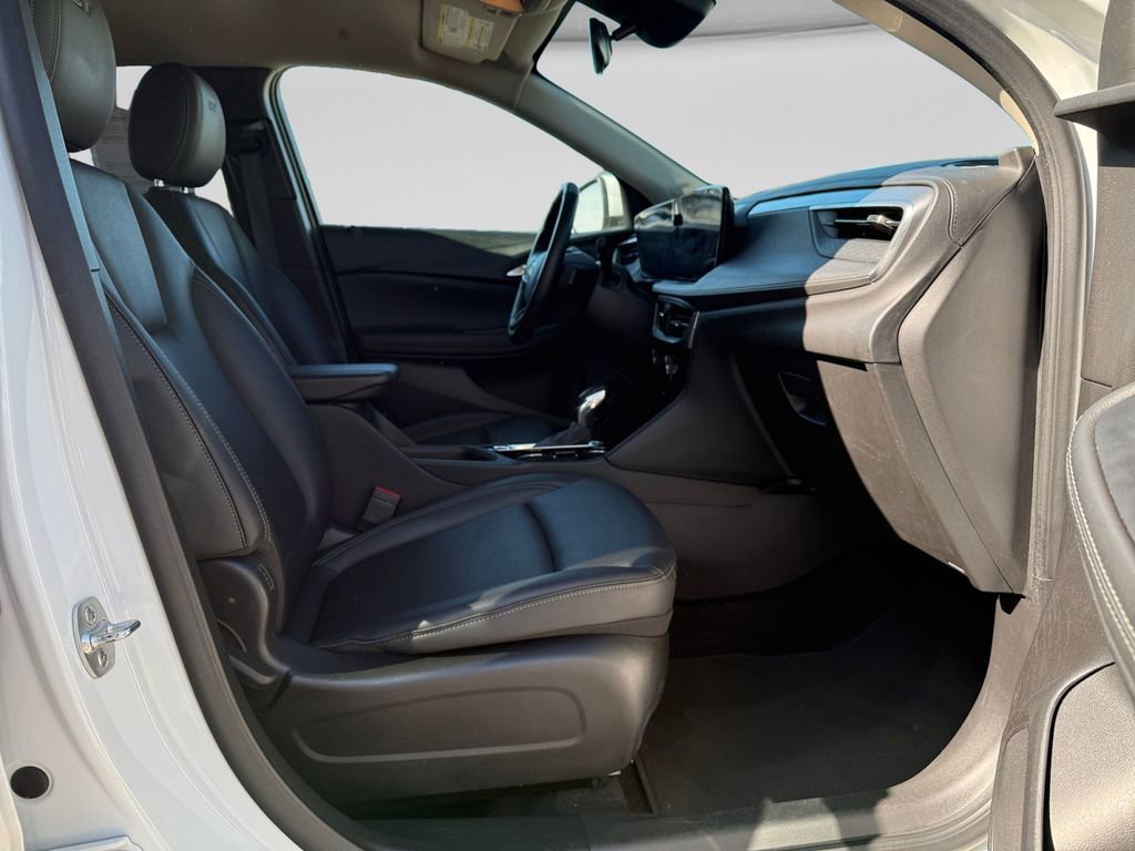Used 2024 Summit White Buick Sport Touring image 17
