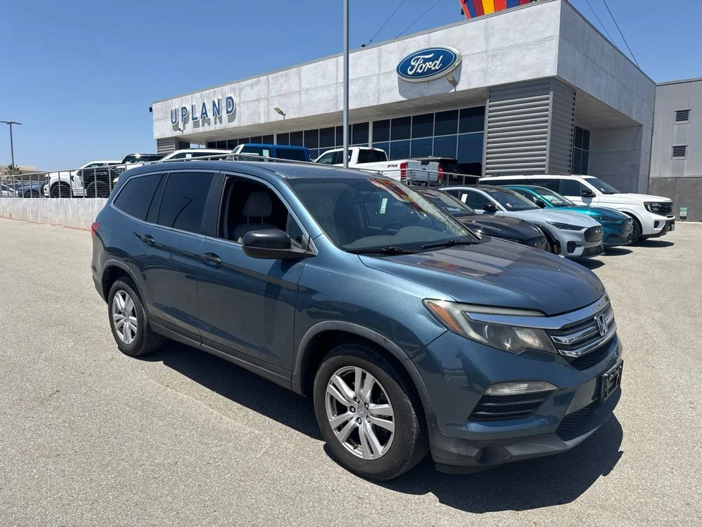 2016 Honda Pilot 2WD LX's photo